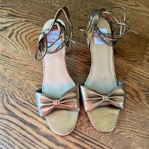 Lou Lou de la Falaise Elegant Gold Bow Heels